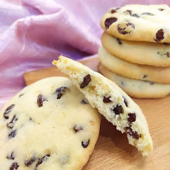 طرز تهیه شیرینی کشمشی ترد و خوشمزه